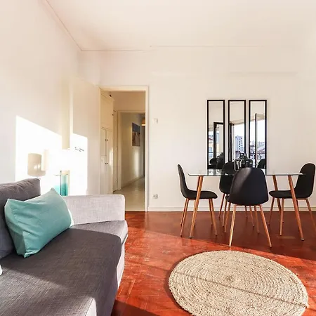 Marques Balcony By Homing * ליסבון